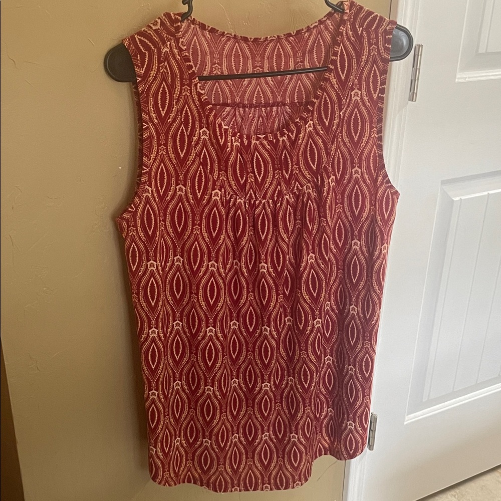 Women's Red Patterned Sleeveless Top